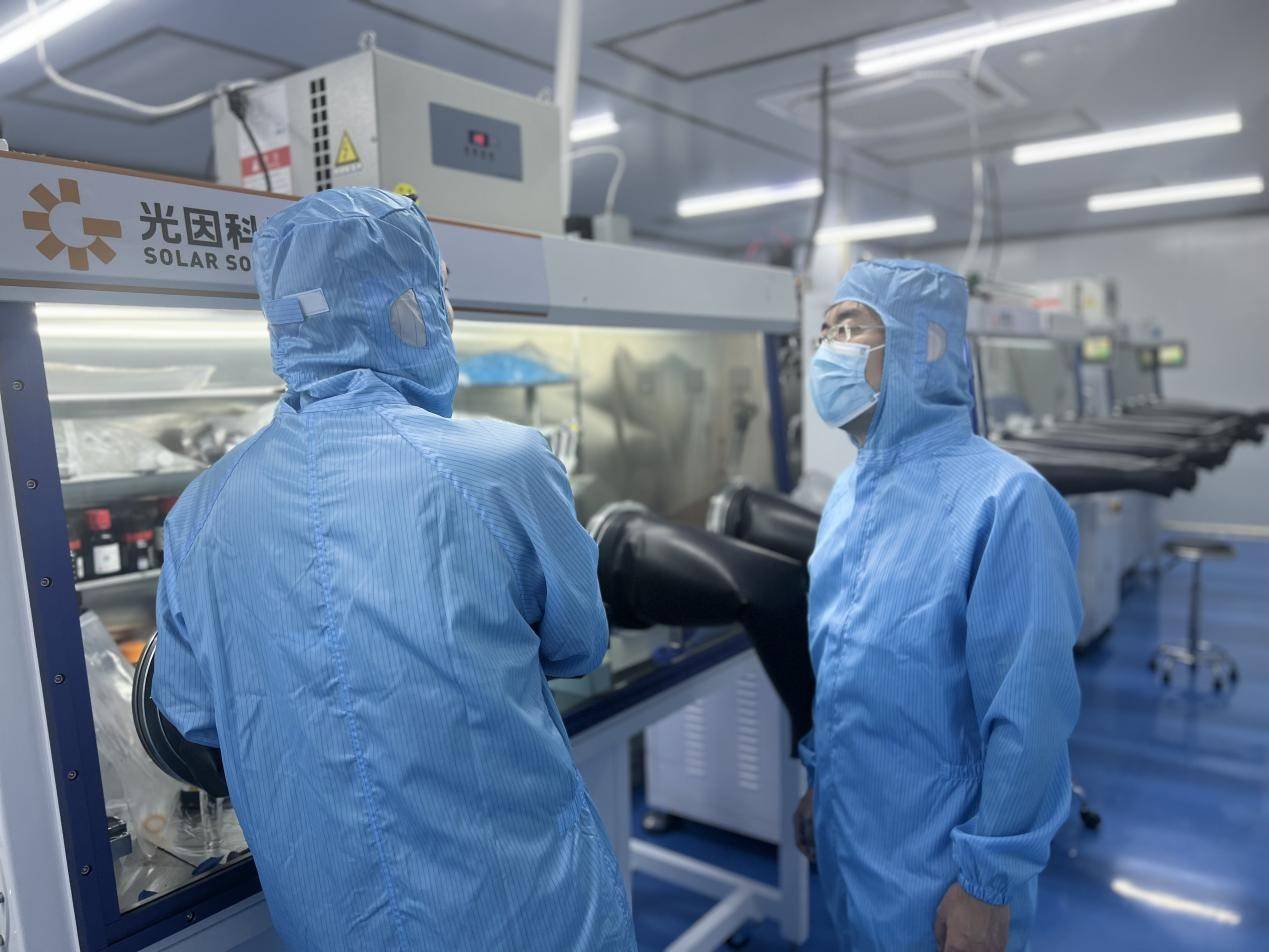 钙钛矿技术将光伏科幻场景带入消费端