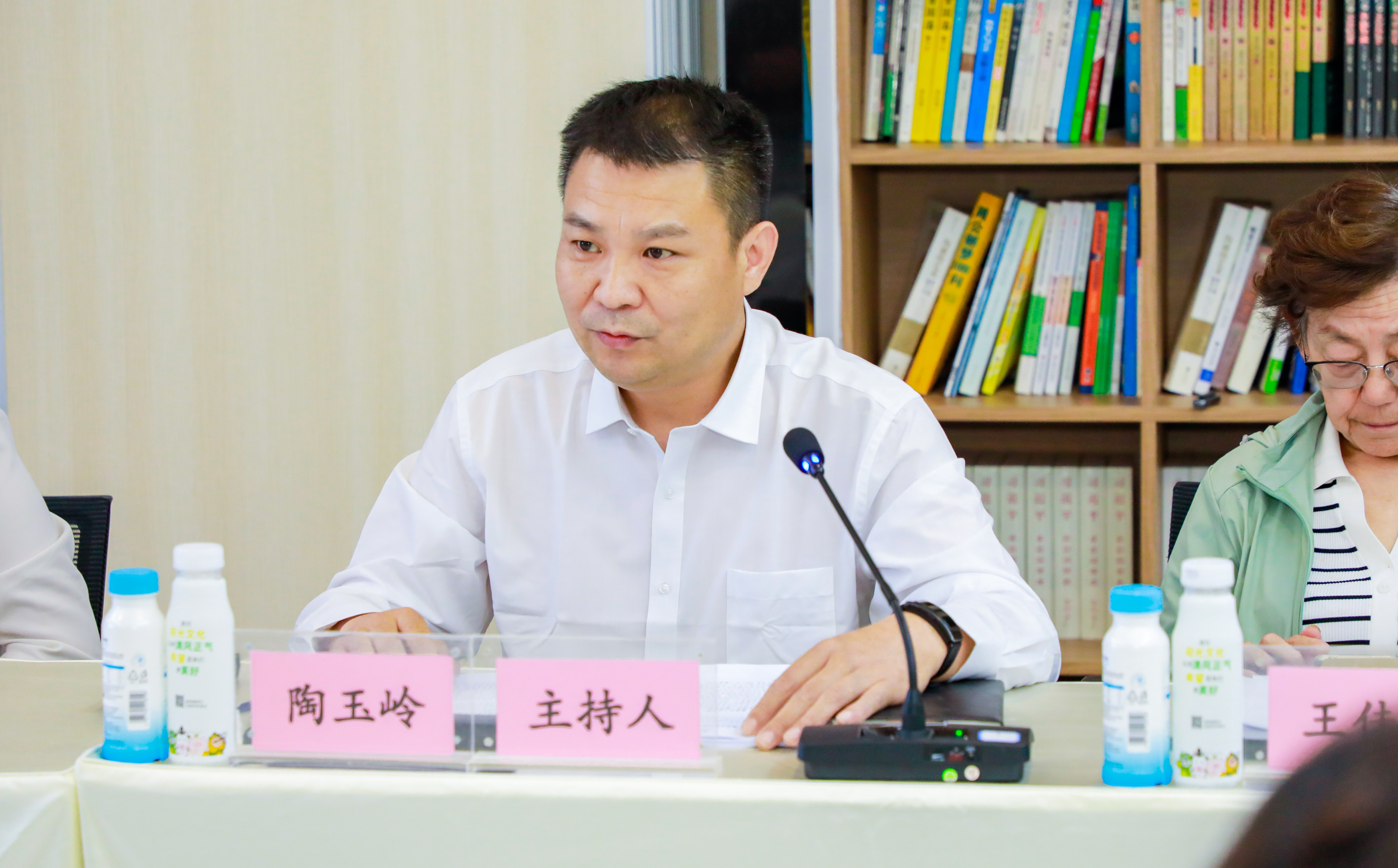 直击股东大会：公司挺过猪周期低谷 出海战略开启新增长