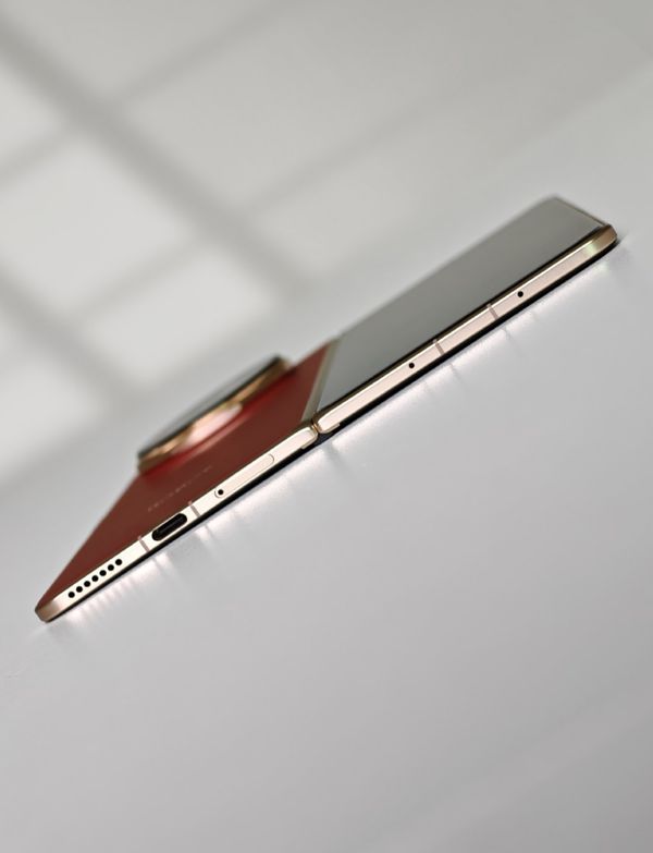 6100mAh大电池！荣耀Magic V5搭载最新青海湖刀片电池